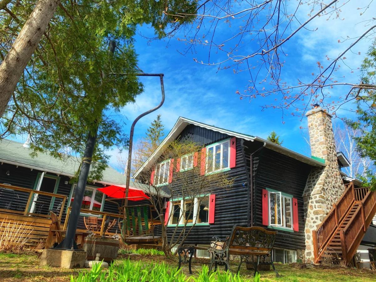 Auberge Le Lupin-Self Check-In Mont-Tremblant Exterior photo