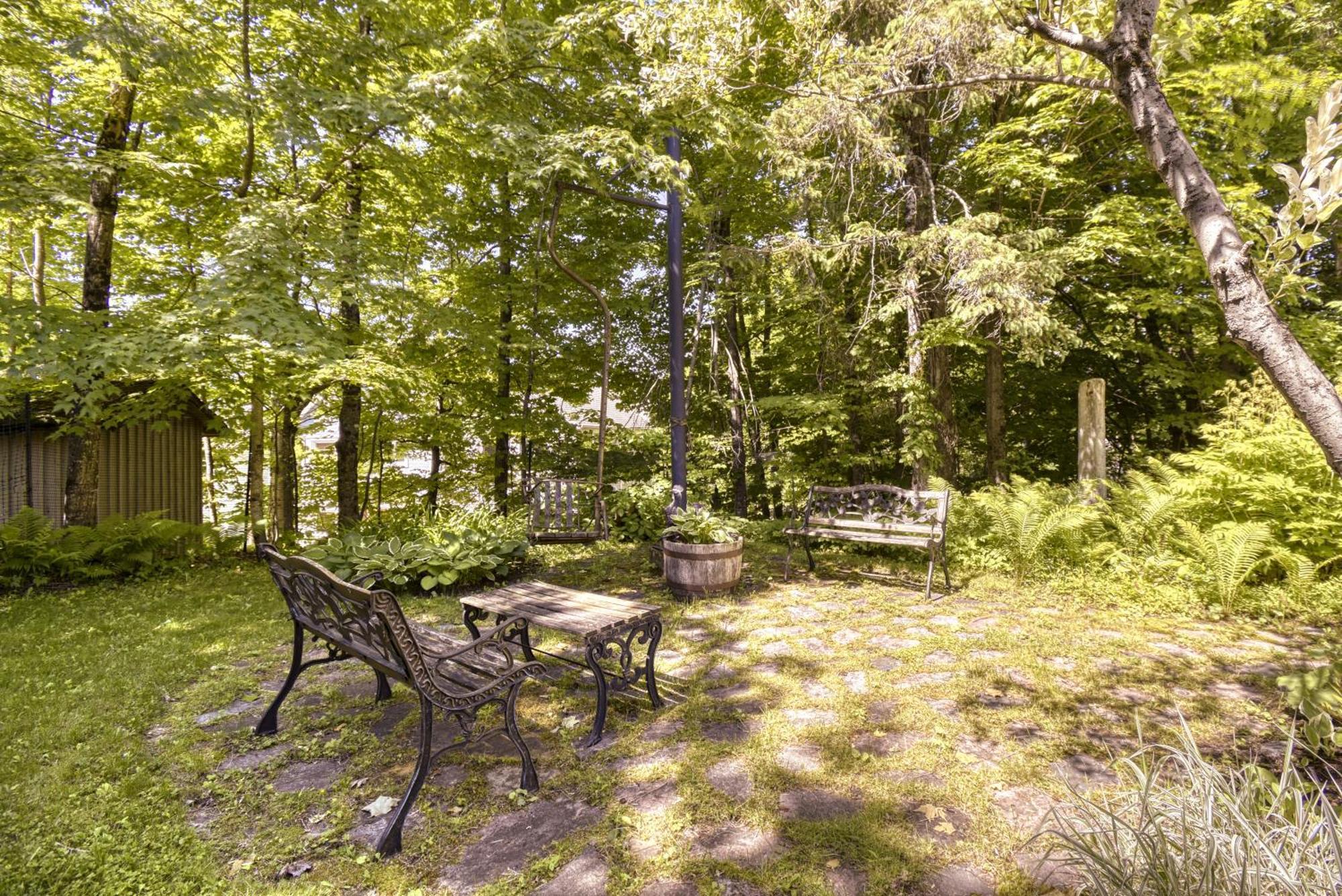 Auberge Le Lupin-Self Check-In Mont-Tremblant Exterior photo