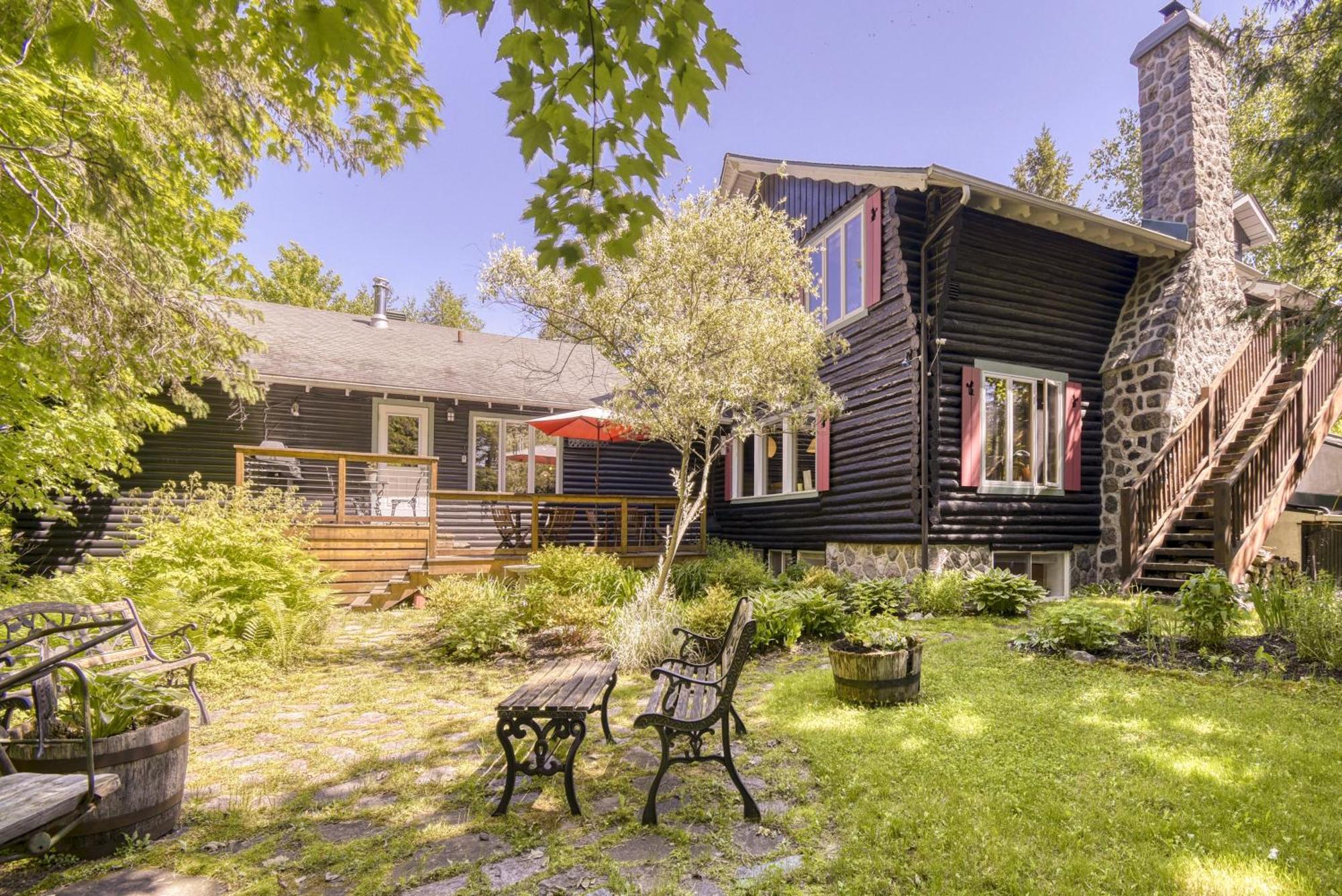 Auberge Le Lupin-Self Check-In Mont-Tremblant Exterior photo
