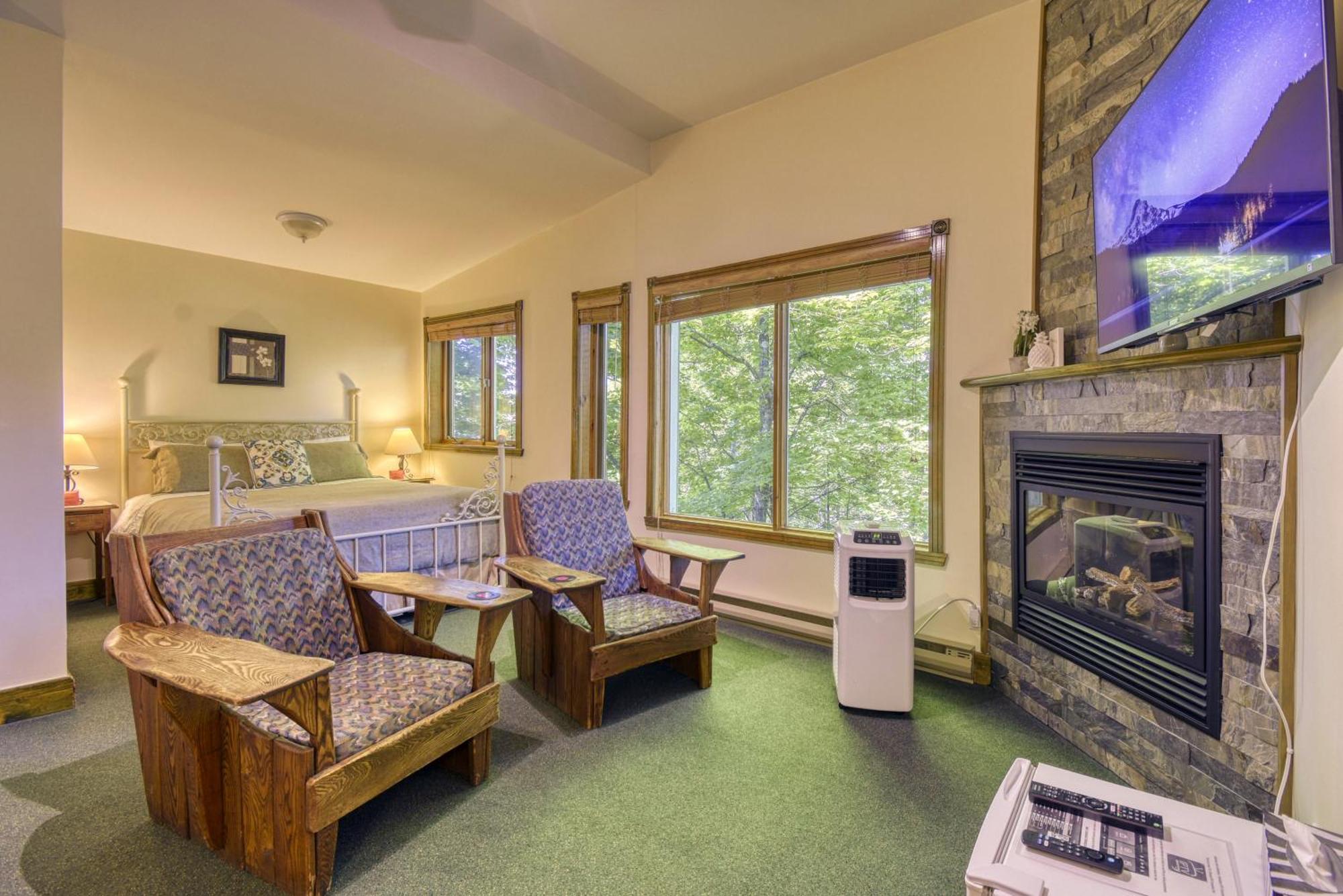 Auberge Le Lupin-Self Check-In Mont-Tremblant Exterior photo