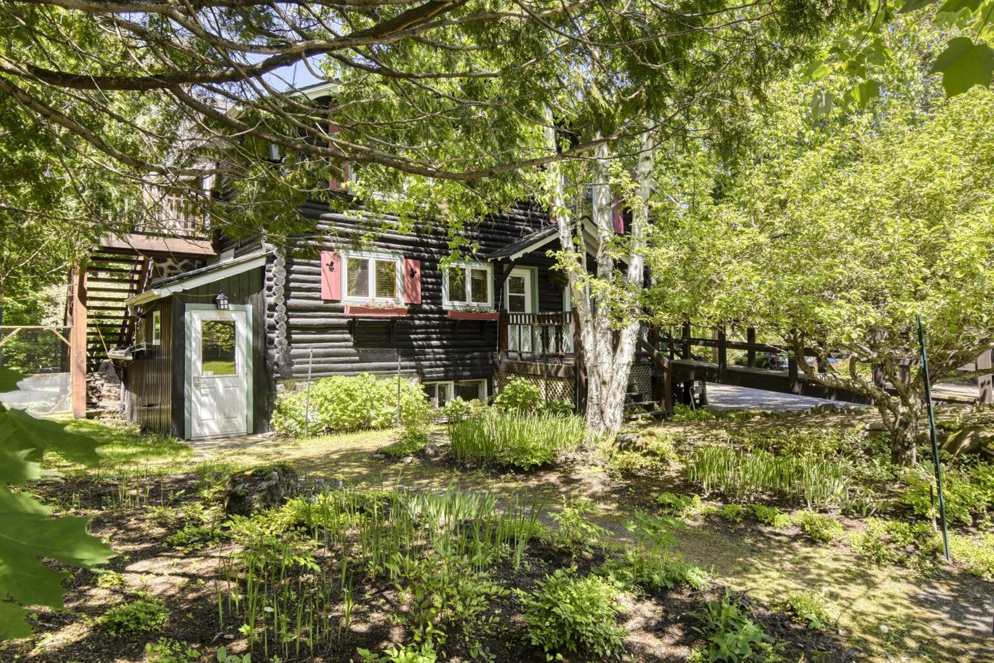 Auberge Le Lupin-Self Check-In Mont-Tremblant Exterior photo