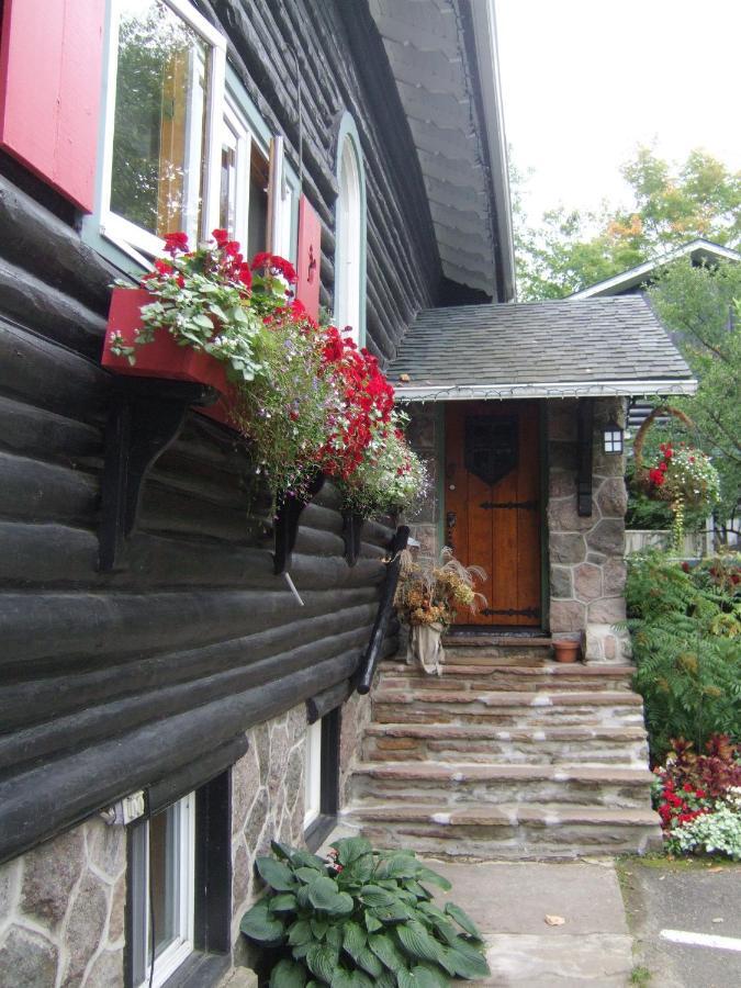 Auberge Le Lupin-Self Check-In Mont-Tremblant Exterior photo